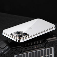 Apple iPhone 13 Pro Max用ケース 高級感 手触り良い メタル兼プラスチック バンパー LF5 アップル シルバー